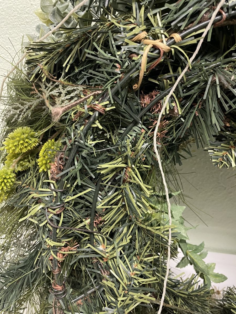 Alle Dekorationen: Festive Winter Wreath with Pine Cones – Neu (gemäss Beschreibung) aus Zürich von LoveFashion76 7