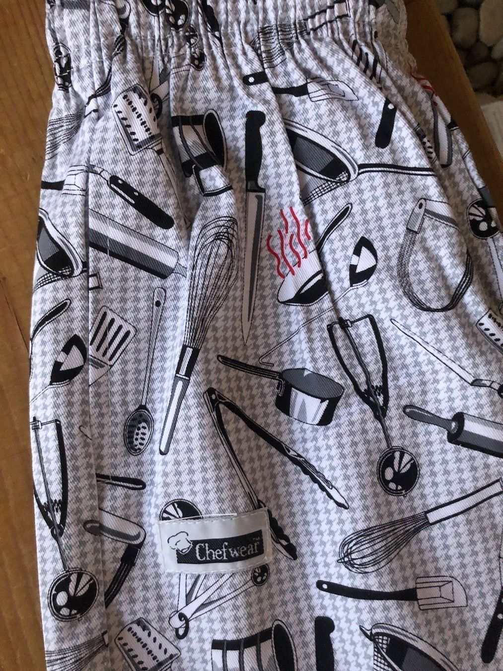 Elettrodomestici da cucina: Kinder Kochhose Utensils Gr.7-8 J – Nuovo e nell'imballaggio originale da Gossau SG venduto da Sombat 1