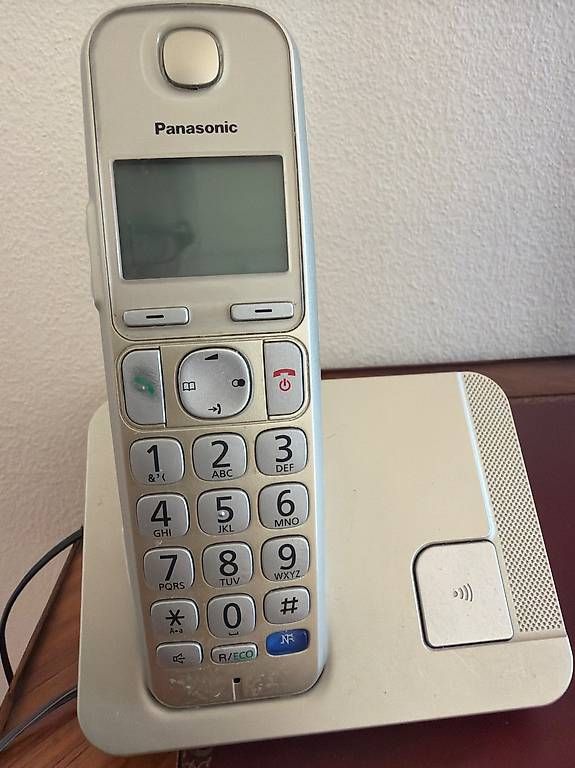 Telefoni: Tél Panasonic sans fil avec répondeur  – Usato da Preverenges venduto da mih_vqg5 1
