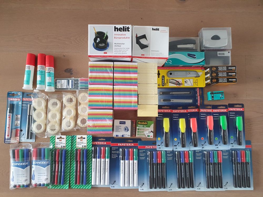 Büromaterial neu Stifte, Bostich, Kleber, Postit, Messer Kaufen auf