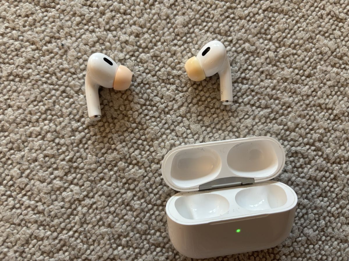 Apple Cuffie: AirPods 2. Generation  – Usato da Bern venduto da Liviasp 4