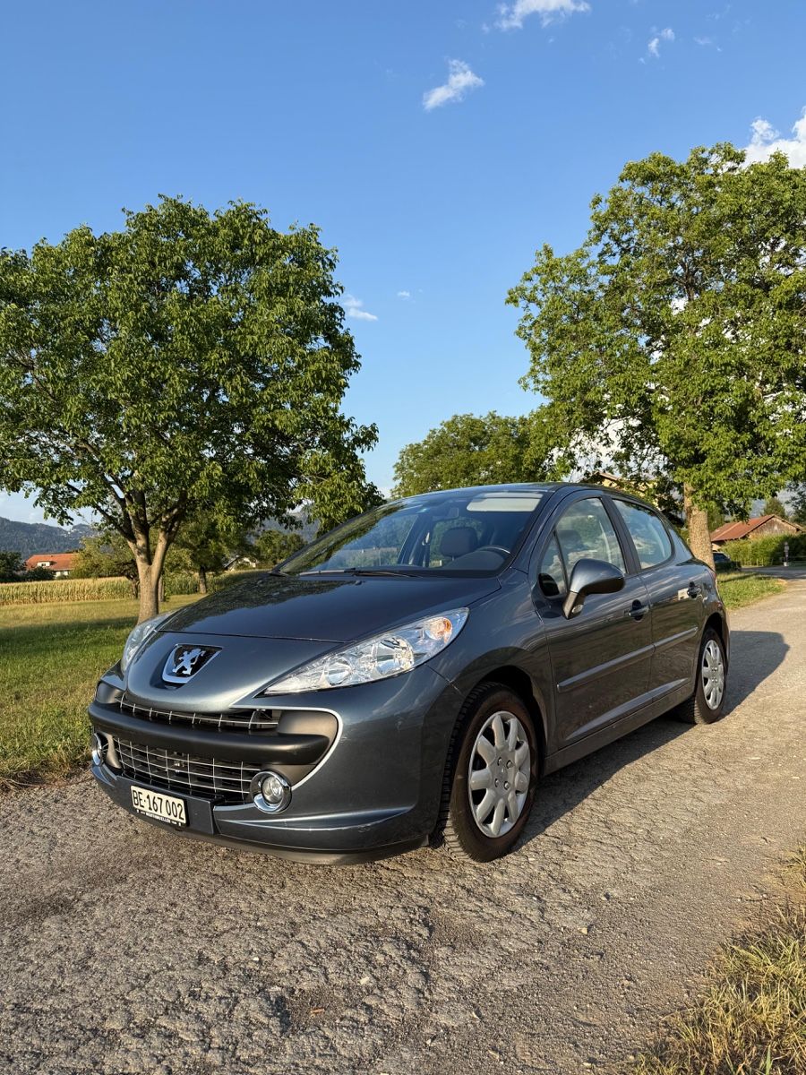 Peugeot Automobili: Peugeot 207 1.6i 16V – Usato da Thun venduto da reb_qd7f
