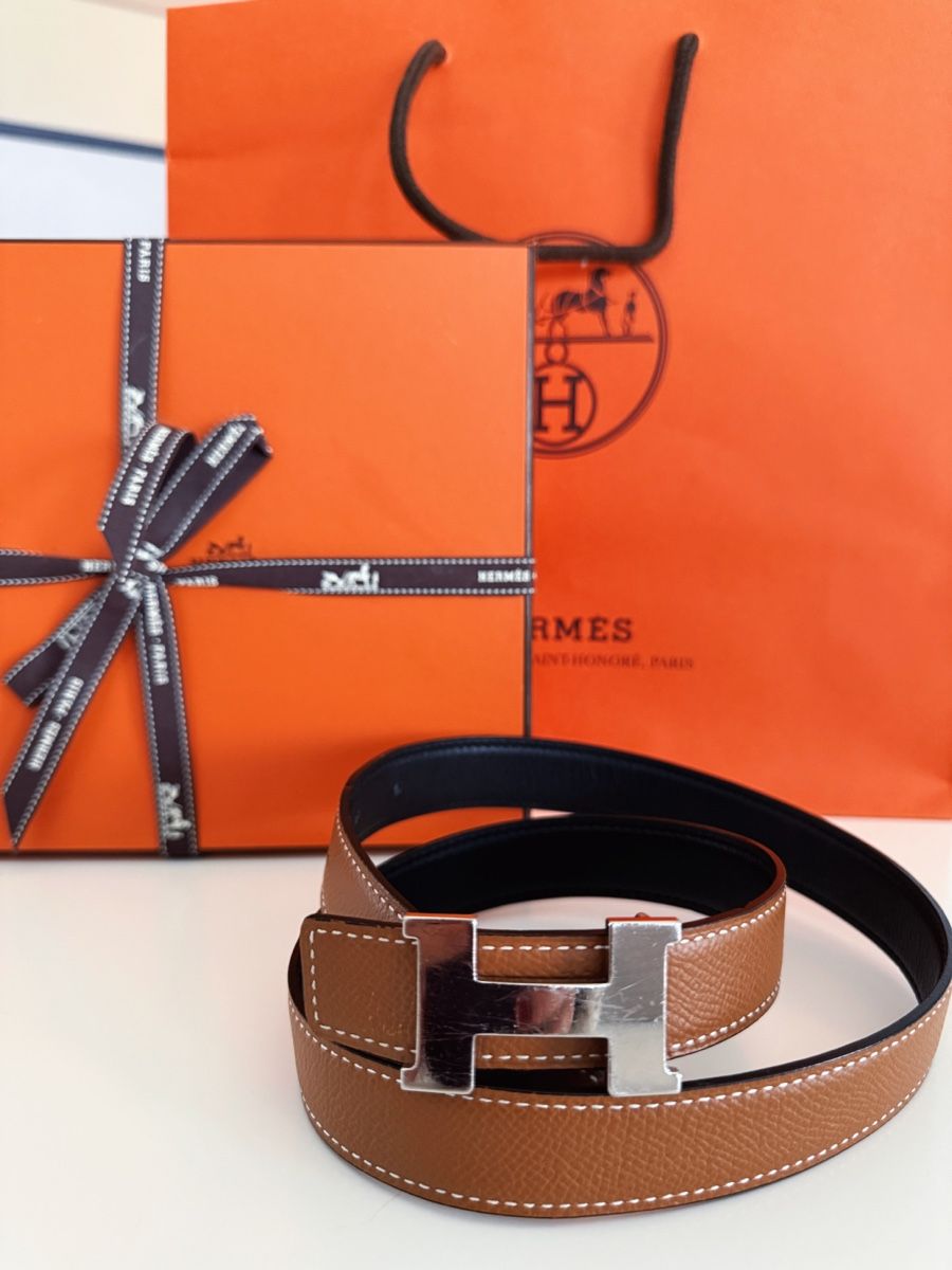Hermès Cinture: Hermes Mini Constance Silver 70cm reversible – Usato da Pratteln venduto da Eileen_H