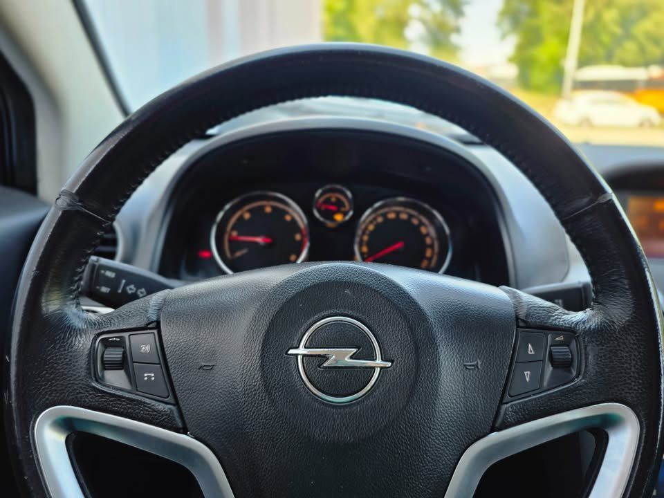 Opel Automobili: Opel Antara 2.0 CDTi 4X4 – Usato da Crissier venduto da vim_r8qn 7