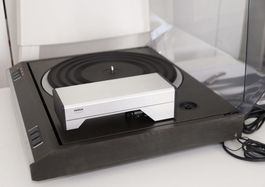 Revox B795 Direct Drive Turntable – Plattenspieler mit Linat