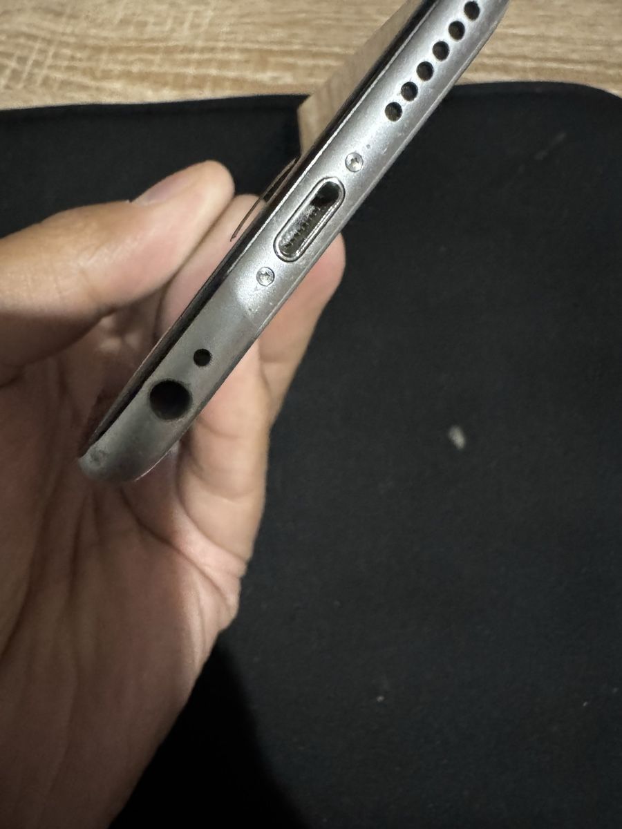 Apple Handys / Smartphones: iPhone 6 défectueux – Defekt aus Vevey von Eiden77 5