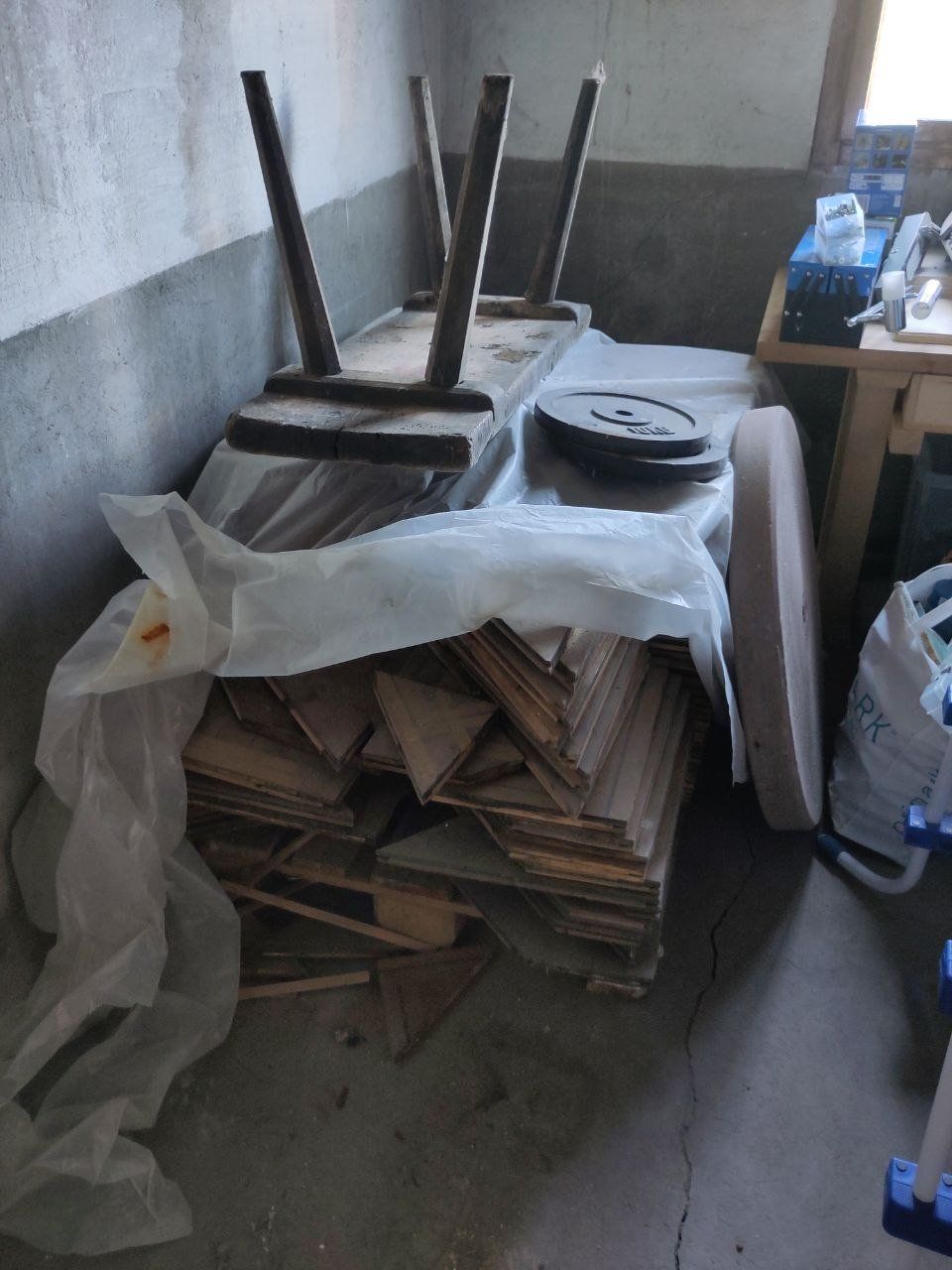 Articoli in legno: Historischer Berner Parkettboden – Usato da Richigen venduto da Joggo 1