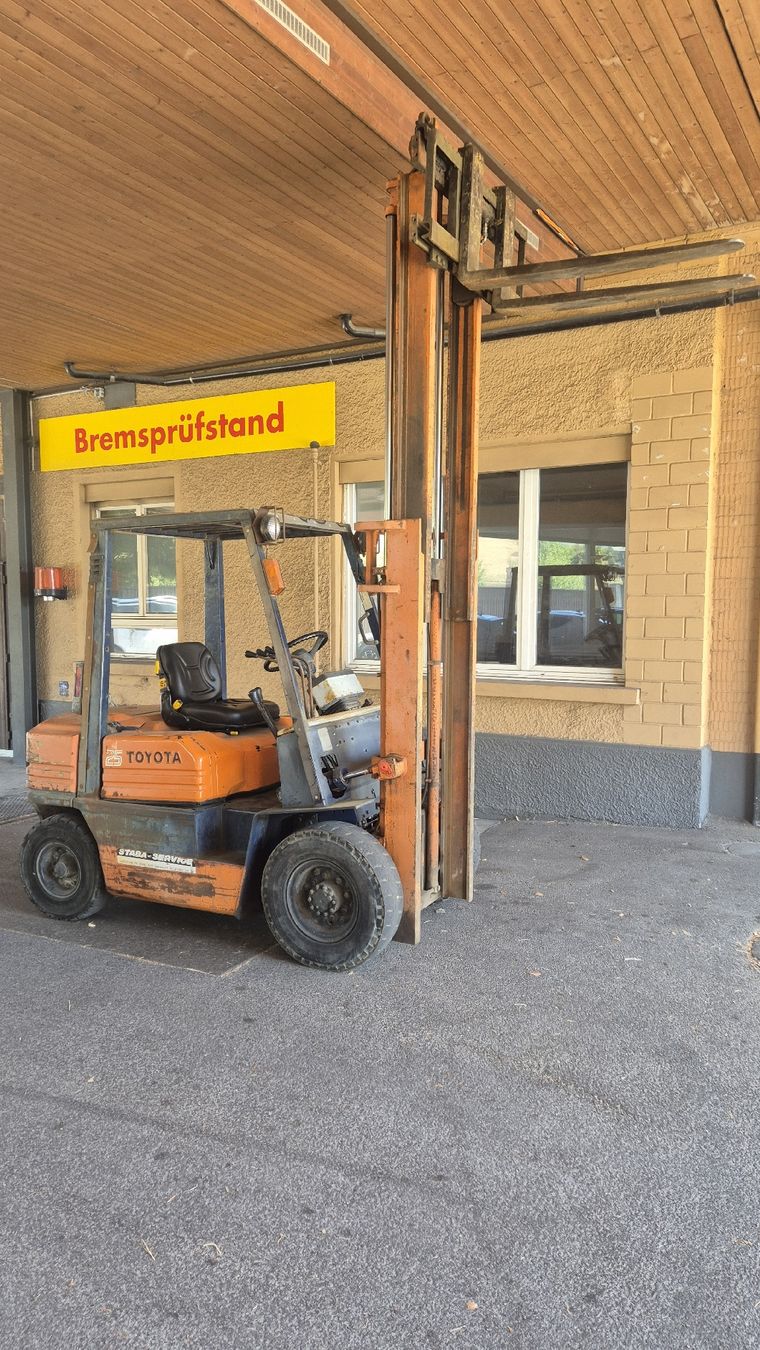 Toyota Gabelstapler & Hubwagen: Toyota Gabelstapler Diesel – Gebraucht aus Wichtrach von florianw02 1