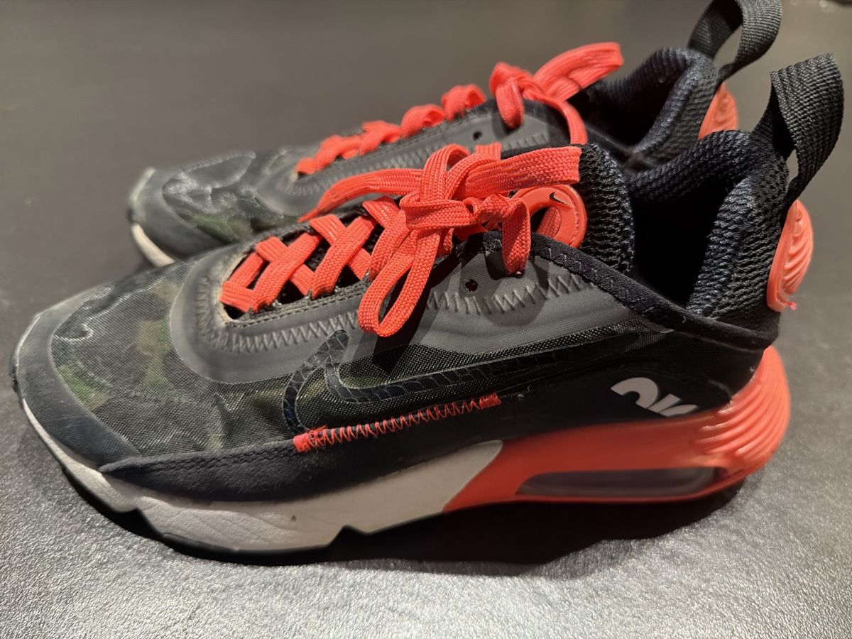 Nike Scarpe da donna: Nike Air Max 2090 Gr.37.5 – Usato da Zürich venduto da Mayumim 2