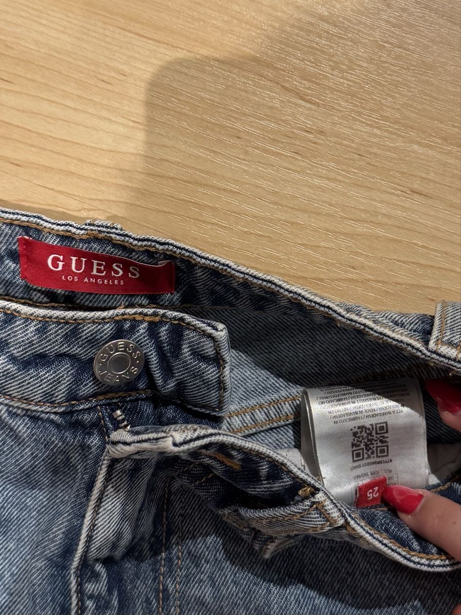 Guess Jeans: Guess Jeans-Shorts, Grösse 25 – Nuovo (secondo la descrizione) da Tuggen venduto da jess_gls06 2