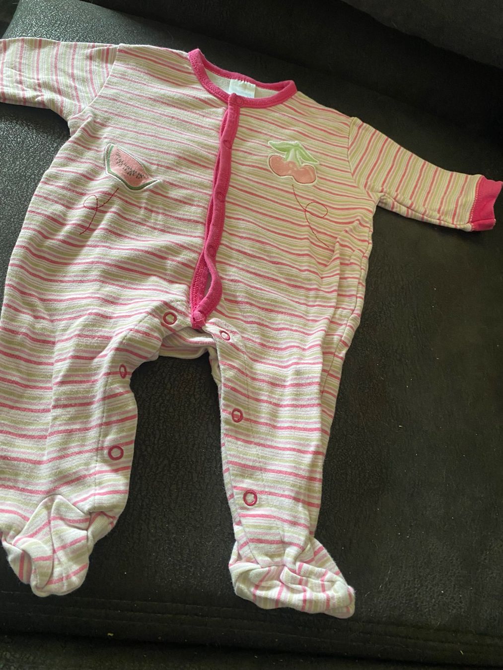 Pyjamas & Ähnliches: Strampler Grösse 62  rosa-gestreift – Gebraucht aus Allenwinden von Obalu 1