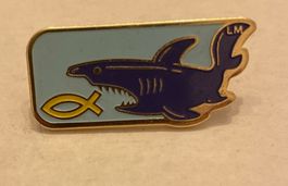 Broche Requin Chrétien Vintage - Accessoire Tendance !