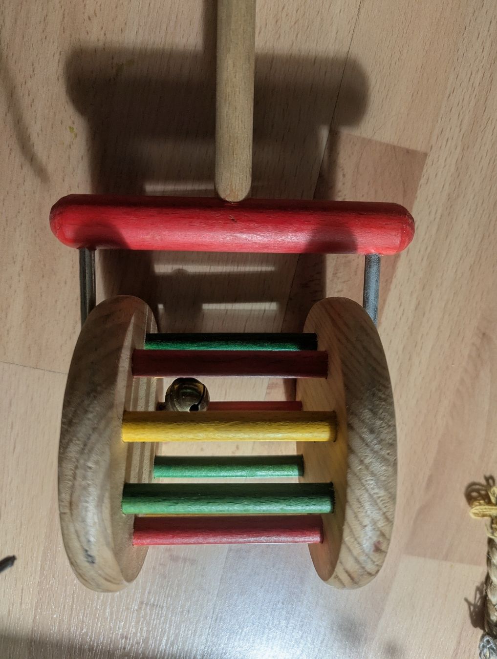 Spielzeuge: Jouet à pousser en bois – Neu (gemäss Beschreibung) aus Lausanne von sar_q7d5 1