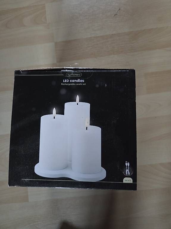 Candele: 3 LED Blockkerzen Wiederaufladbar – Usato da Kaltbrunn venduto da Resli 2
