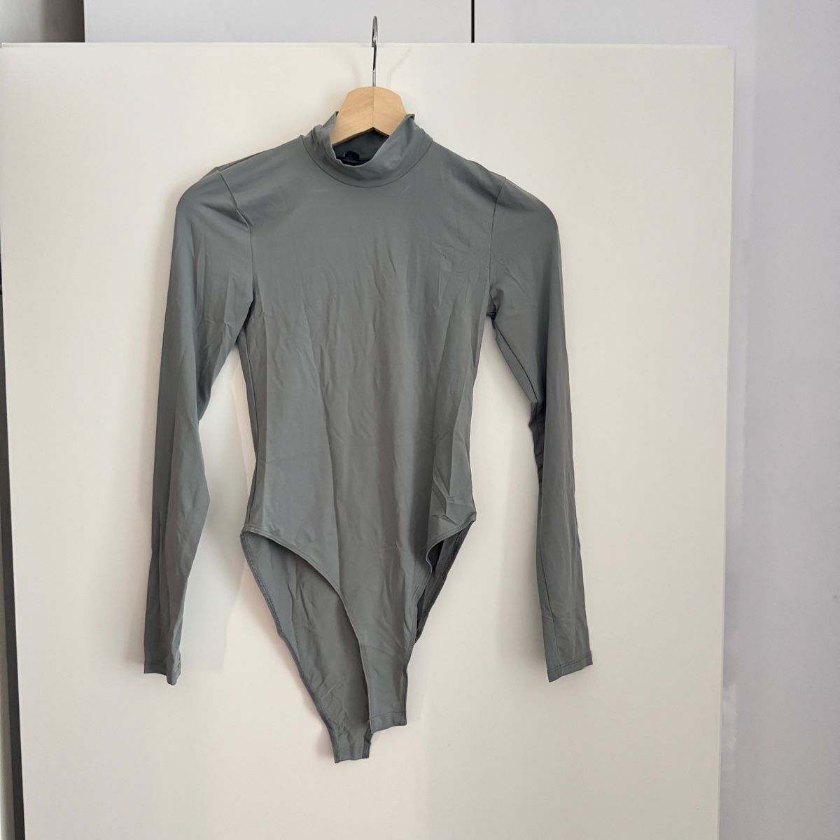 Zara Top: Turtleneck body M – Nuovo (secondo la descrizione) da Wädenswil venduto da katdede
