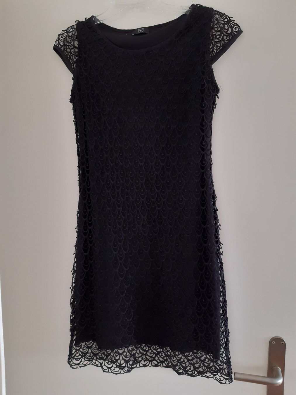 Vestiti: Schwarzer Kleid Marke F&F – Usato da Aarau venduto da crissta
