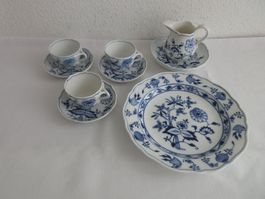 Alte Meissen Mokkatassen, Milchkännchen und Dessertteller