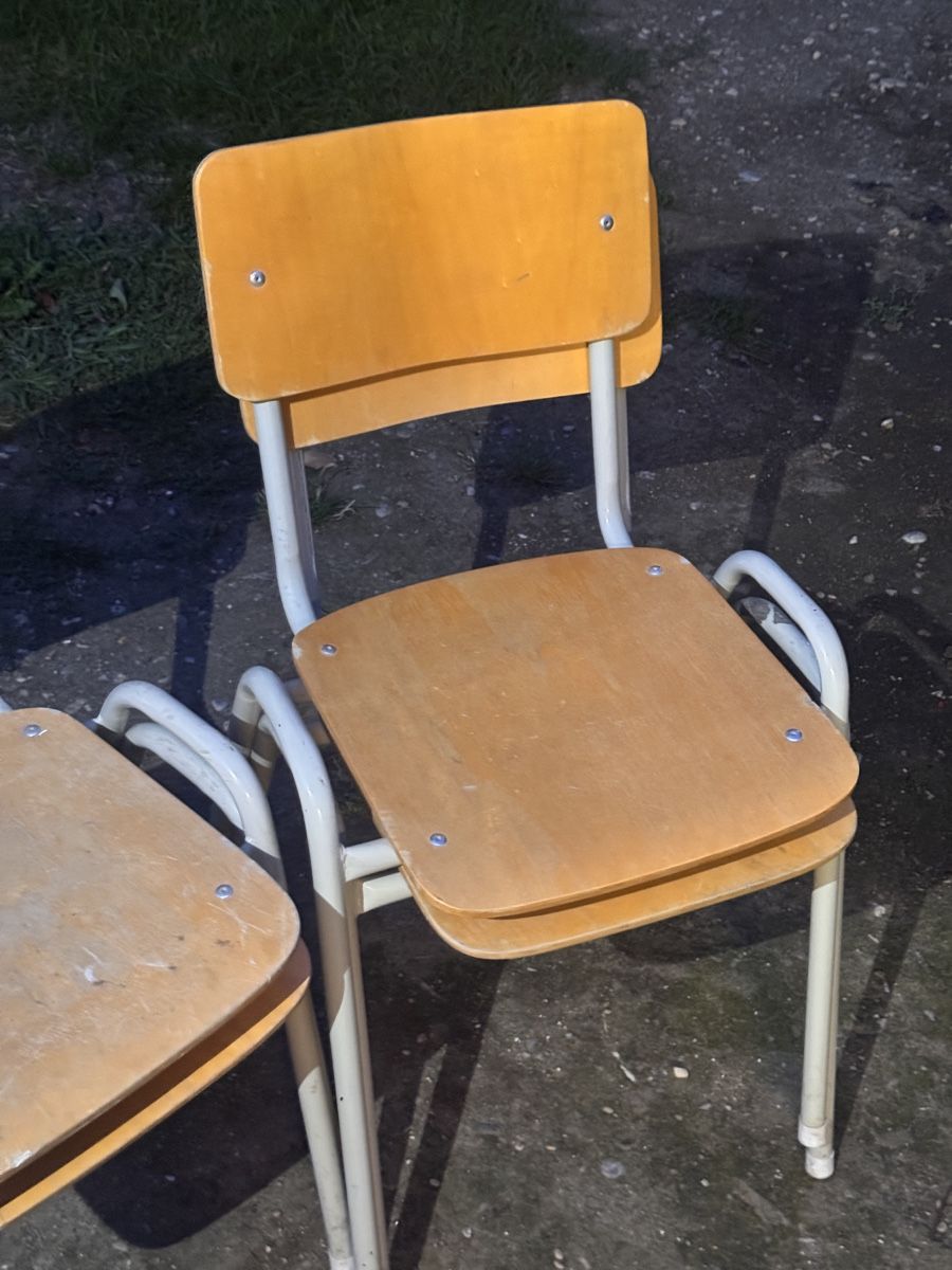 Sedie: Stuhl stapelbar, Buche – Usato da Basel venduto da Stein0233 1