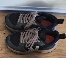 Veja Venturi Sneakers, Size 37