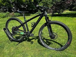 MTB Jugend Bike aus Carbon 26 Zoll