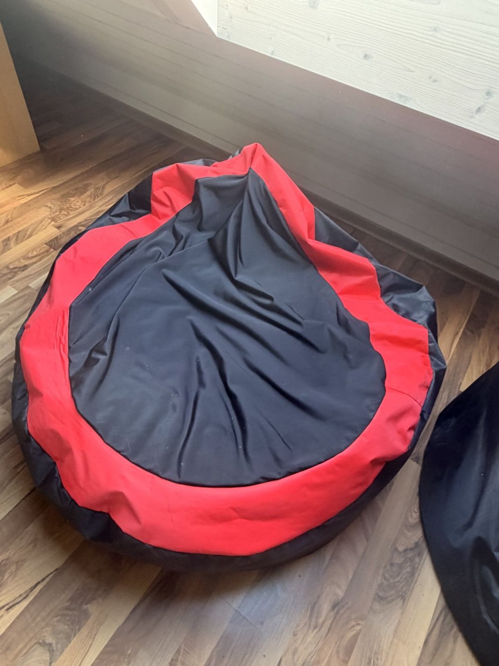 Sgabelli: 2x Indoor Sitzsack rot/schwarz – Usato da Günsberg venduto da Slaet