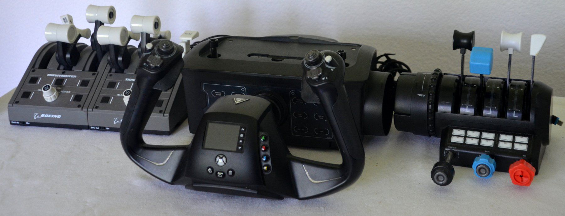 Thrustmaster Controller: Thrustmaster TCA QuadrantBoeing Flight Simulation PC XboxOne – Usato da Collonges venduto da arashee 1
