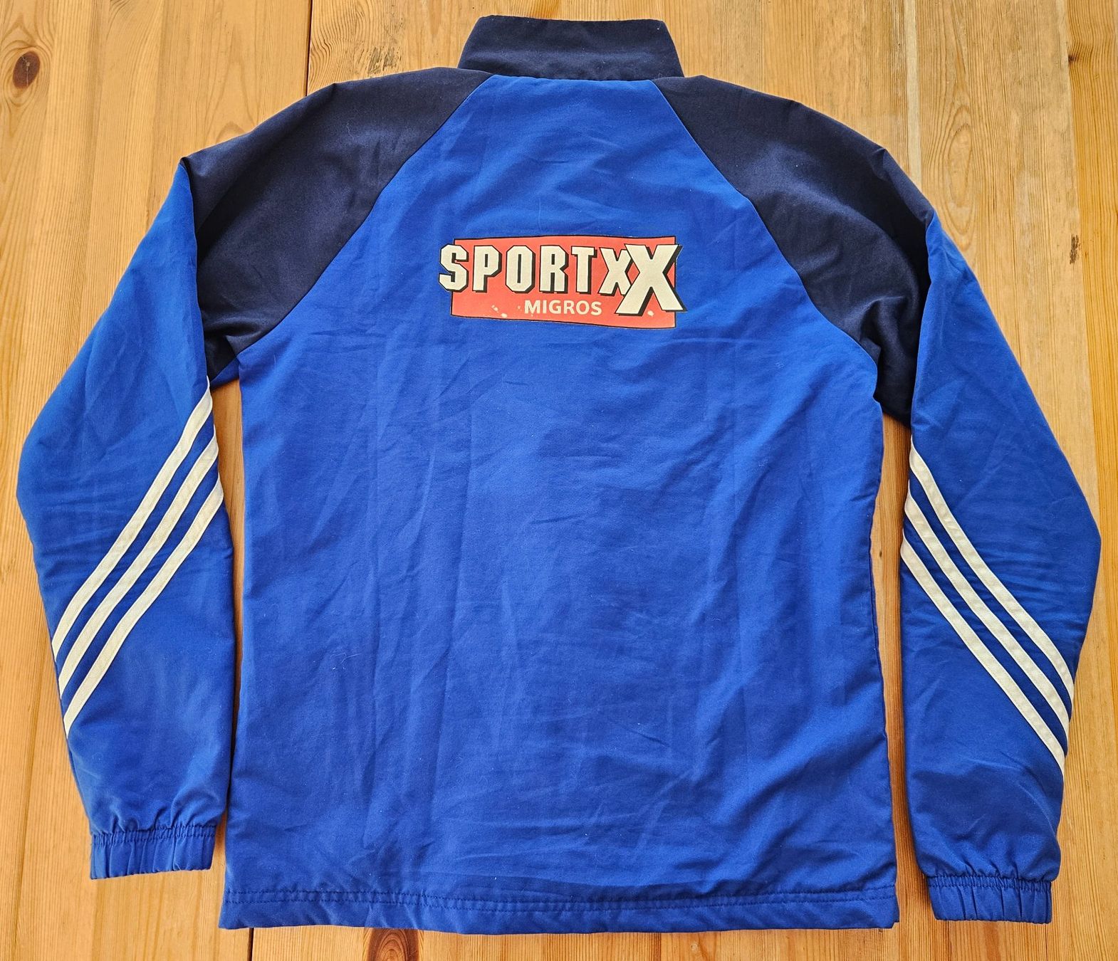 Canottiere & Pantaloni: FC Luzern Jacke #14 adidas Grösse S FCL Pullover Training – Usato da Hägglingen venduto da United-Village-Trade 6