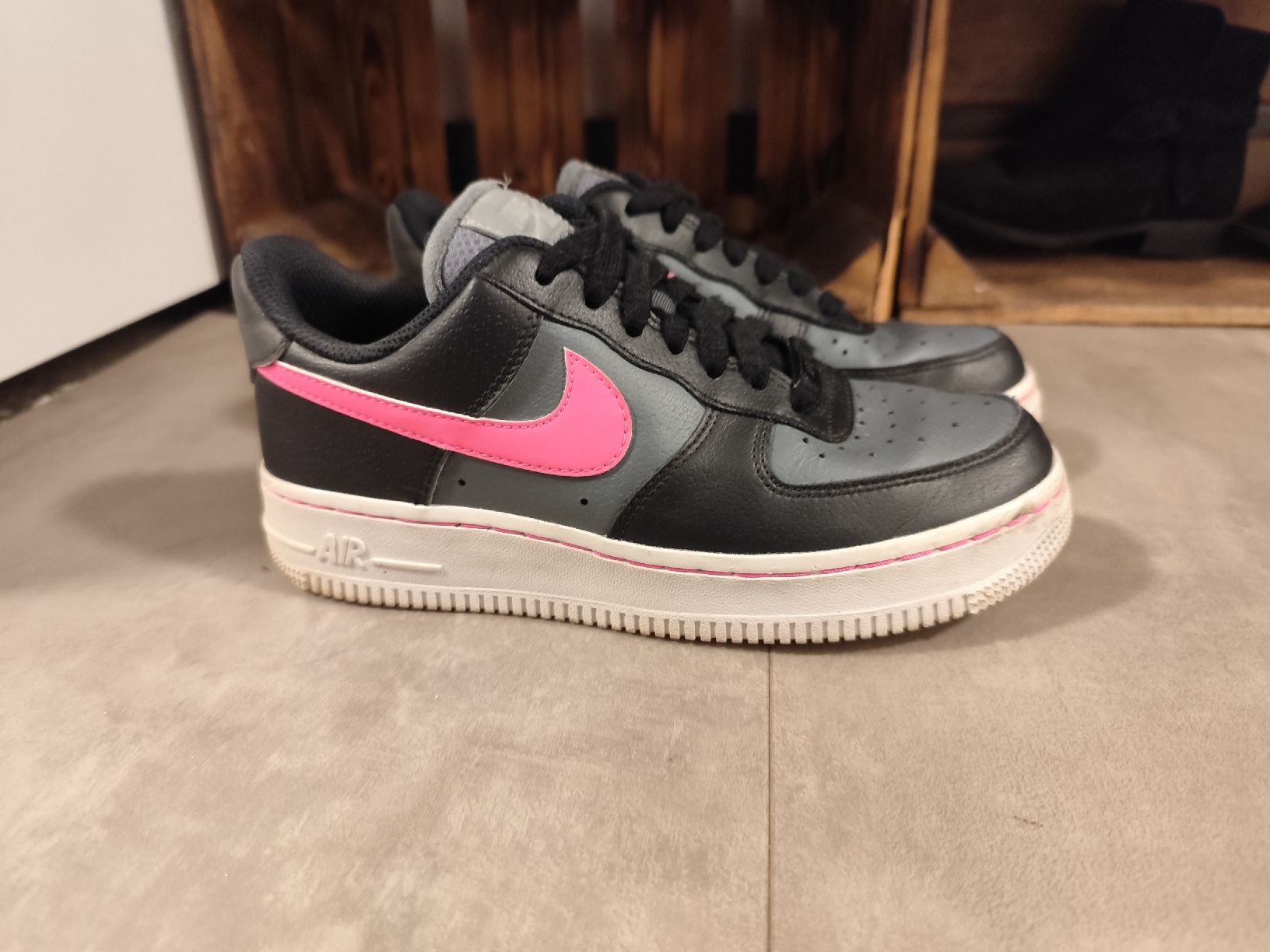 Nike Herrenschuhe: Nike Airforce 1 Gr. 36.5 – Gebraucht aus Wangen an der Aare von CheyenneSpahni