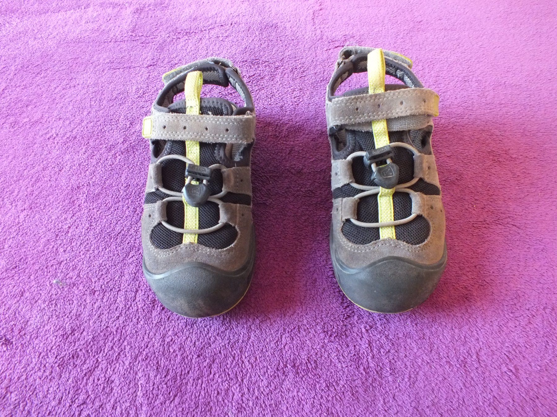 Keen Scarpe per ragazzi: Keen Wanderschuhe/-Sandalen Gr.31 – Usato da Müllheim Dorf venduto da Seeeule01