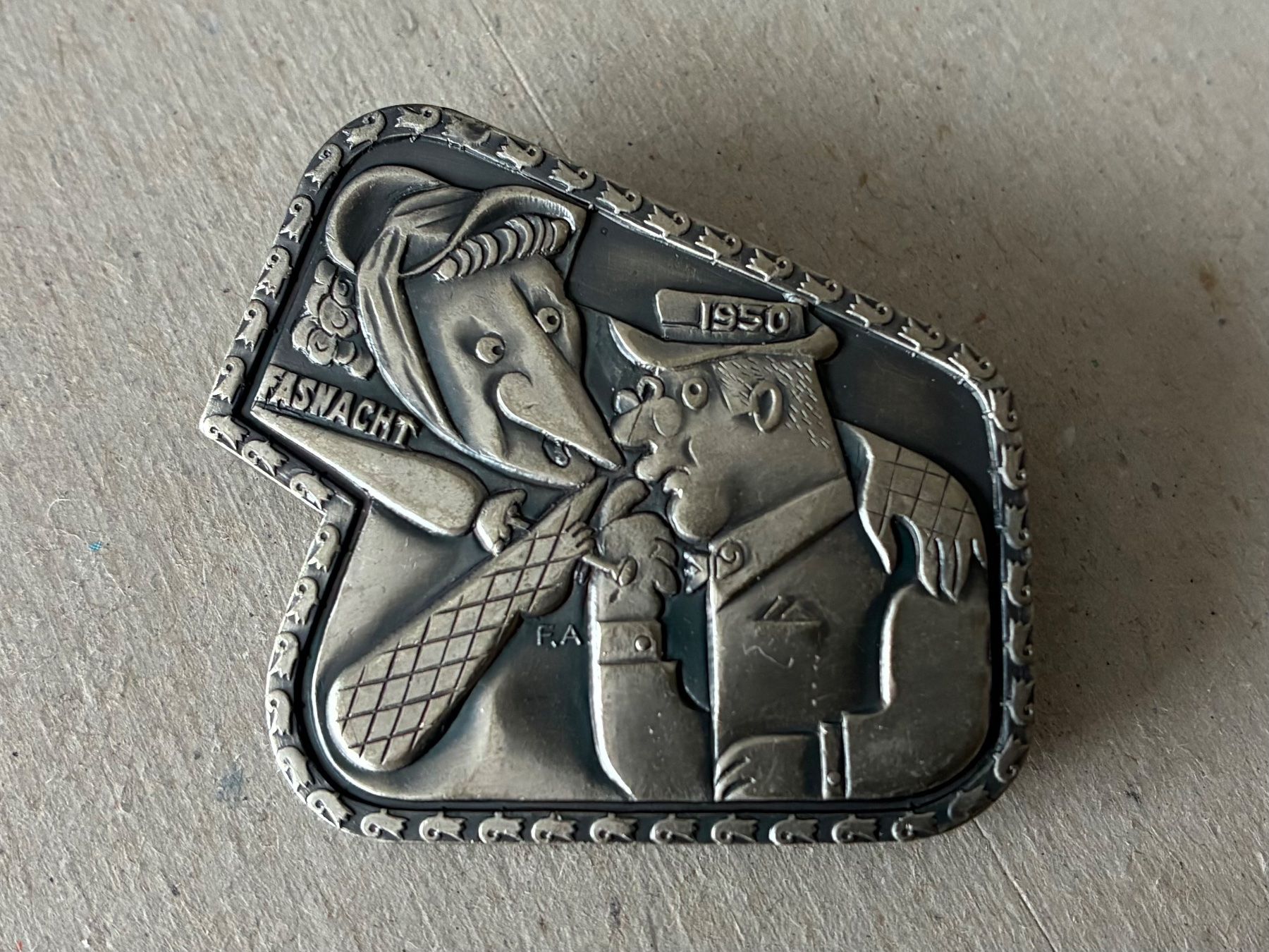 Placchette & Badge: Basler Silber-Fasnachtsplakette 1950 – Usato da Riehen venduto da freestyle_buttons