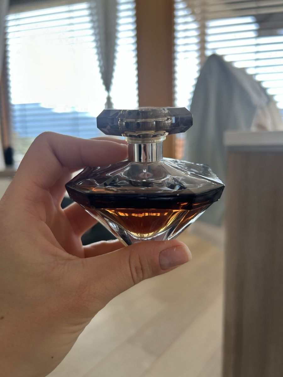 Profumi & Eau de Toilette: Div. Damendüfte einzeln oder alles kein Hugo Boss – Usato da Trin venduto da lovelybubble 3