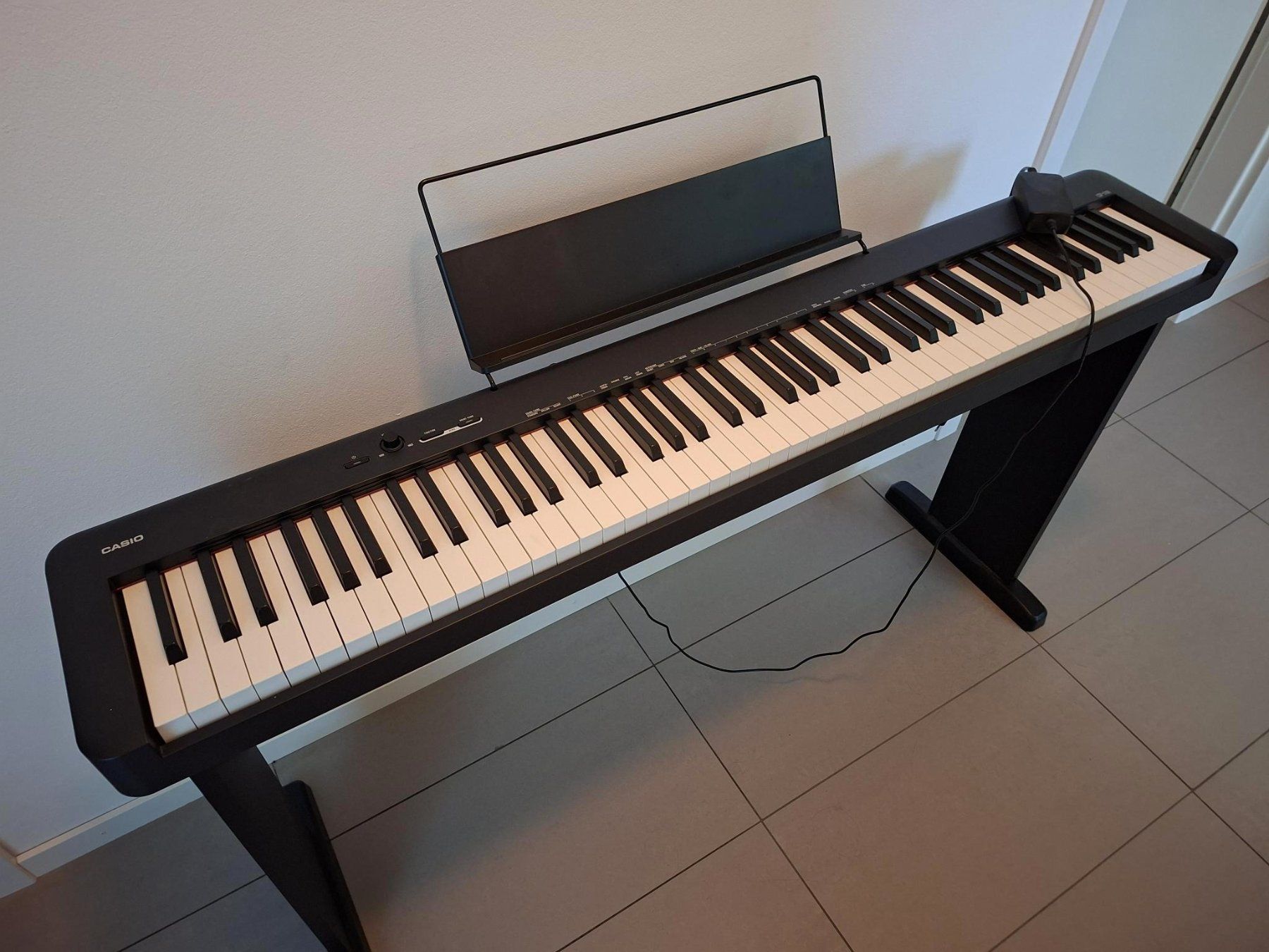 Casio Strumenti musicali: Piano Numérique Casio CDP-100 avec stand – Usato da Yverdon-les-Bains venduto da Fabianfab