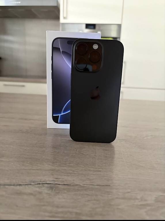 Apple Telefoni cellulari / Smartphones: iPhone 16 pro 128gb noir – Usato da Muraz (Collombey) venduto da Tiagoveiga20