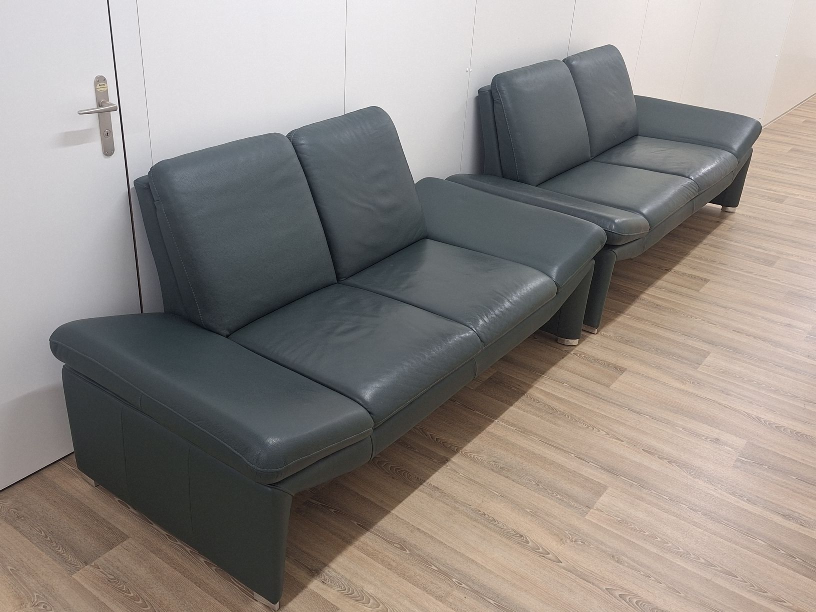 Divani: 2 wunderschöne Echtleder Sofa – Usato da Grüt (Gossau ZH) venduto da wisdomio7