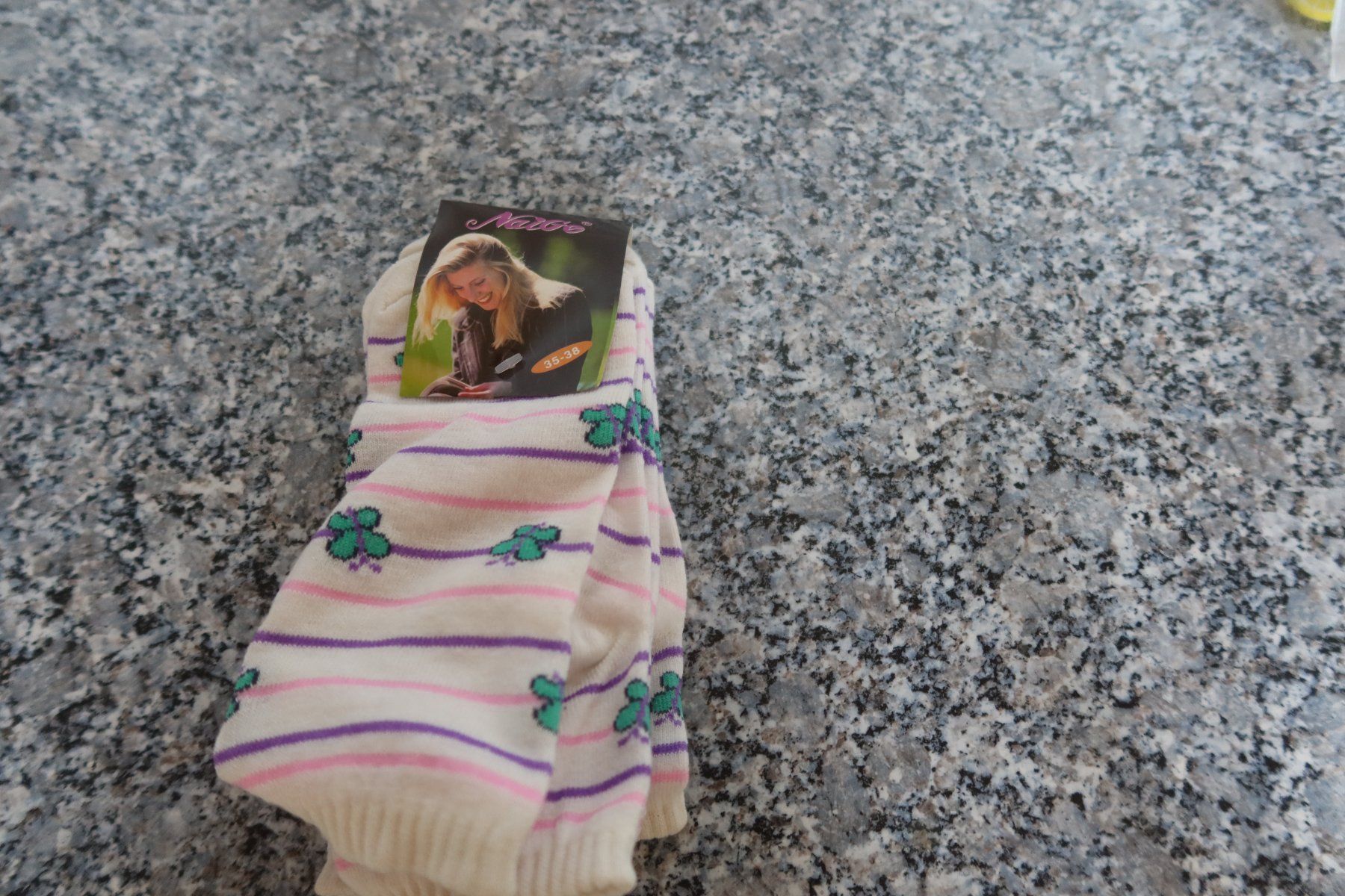 Socken: Damensocken – Neu (gemäss Beschreibung) aus Täuffelen von Cindybussy