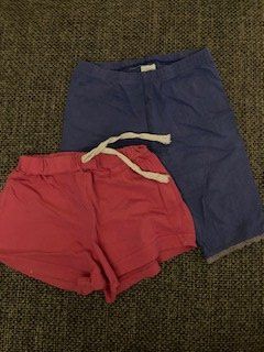 2 shorts t.128