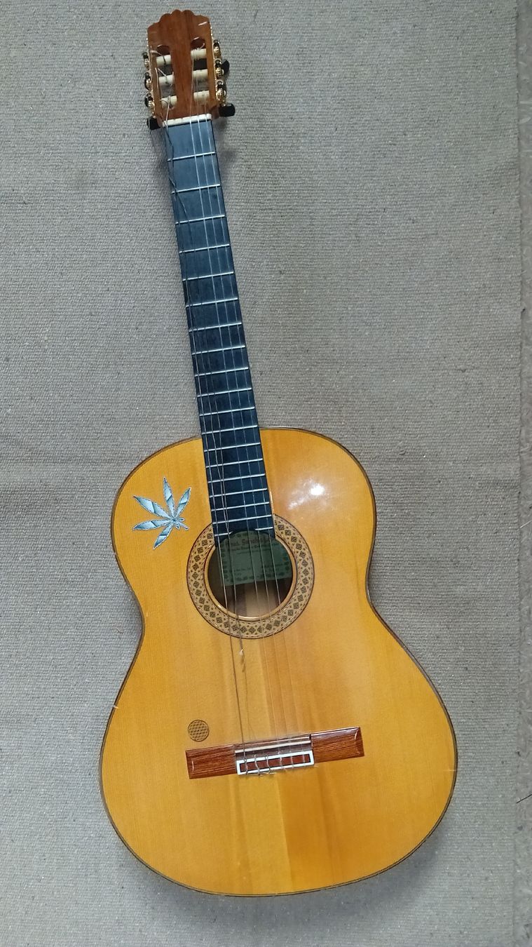 Instruments de musique: Flamenco-Gitarre – D'occasion à Neuenkirch par Carstyletuner