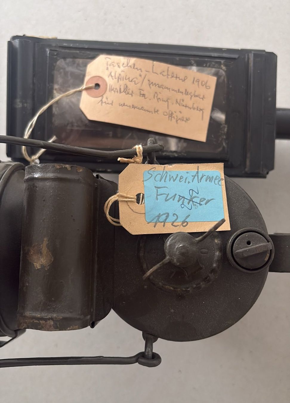 Schweizer Armee Lampade: militärische Lampen 1906 / 1926 – Difettoso da Wangen b. Olten venduto da Hba2 3