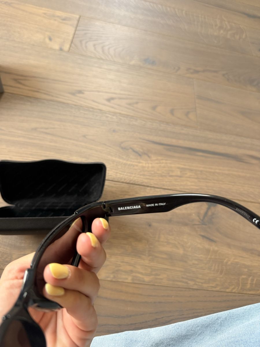 Balenciaga Lunettes & Verres: Balenciaga Sunglasses with Case – D'occasion à Zürich par Bellinka23 3