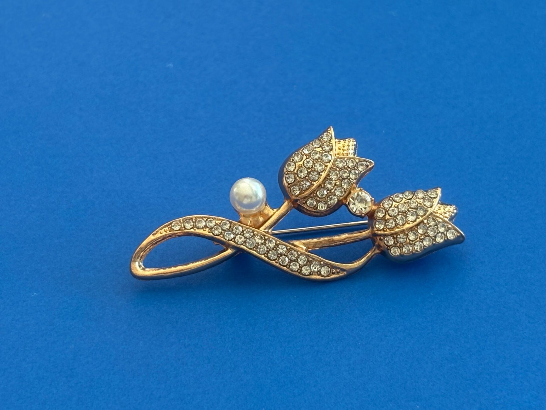Broschen & Nadeln: Luxus Elegante  Brosche mit Kunstperlen Farbe: Gold / Rosé – Neu (gemäss Beschreibung) aus Biel-Bienne von Roserosse13