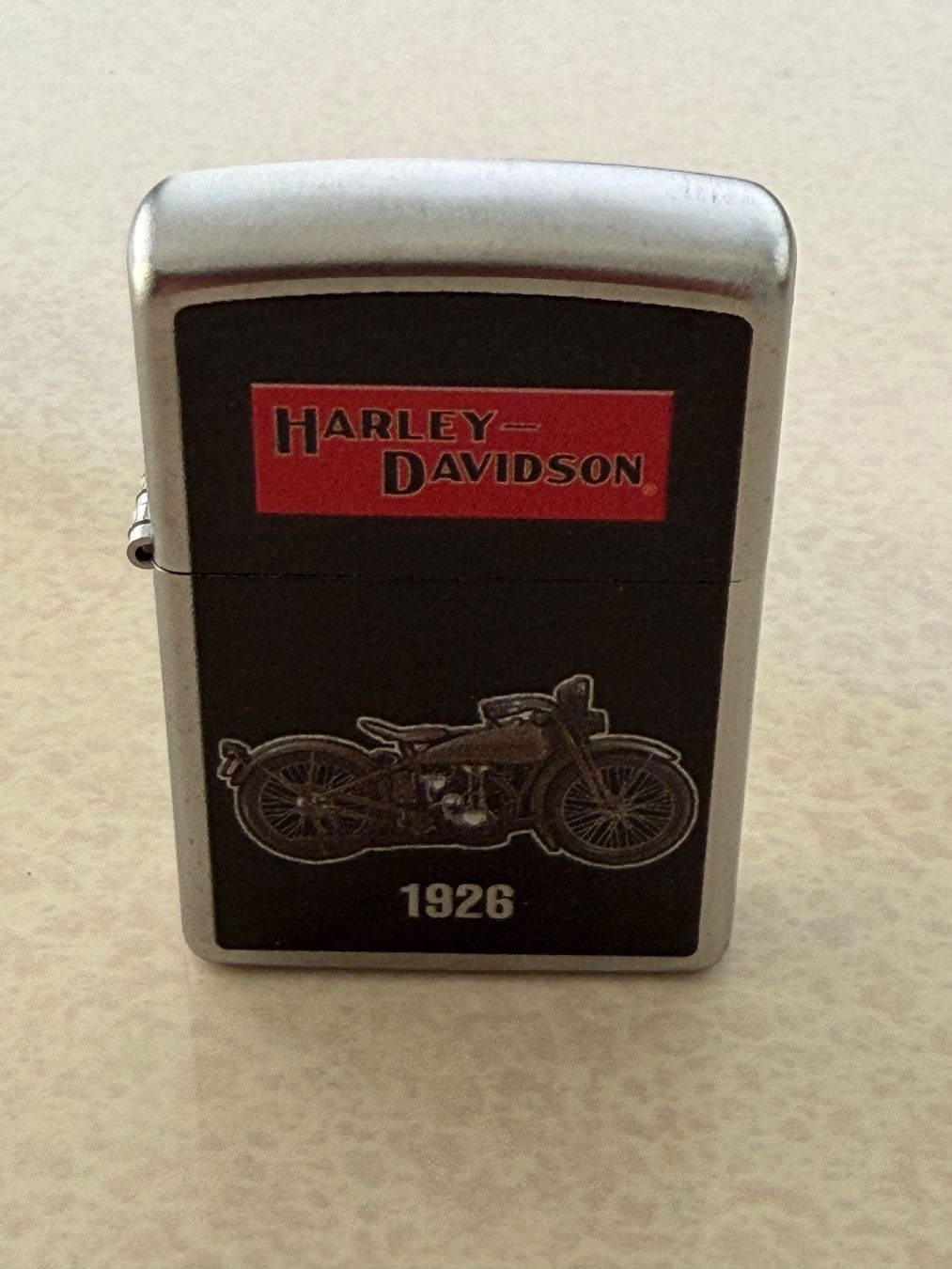 Zippo Accendini: Harley-Davidson Zippo Feuerzeug Flathead 1926 – Usato da Engelburg venduto da MarcelR01 1