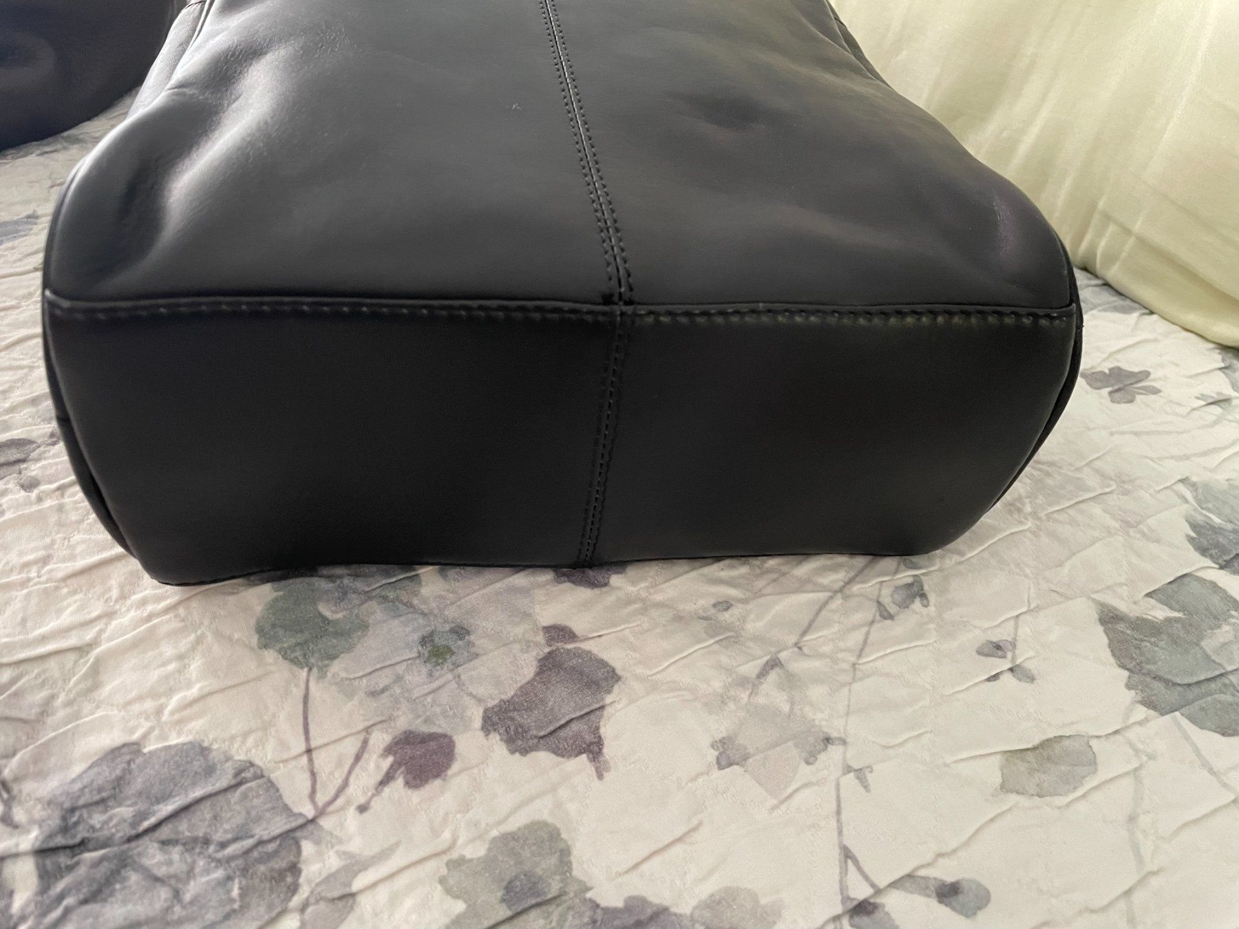 Rucksäcke: Rucksack Leder schwarz-silber – Neu (gemäss Beschreibung) aus Muttenz von einfach-schoen 2
