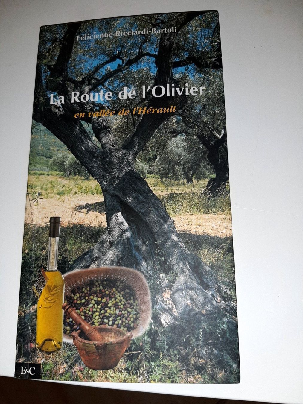 Libri: La route de l'olivier – Usato da Le locle venduto da juliensaran