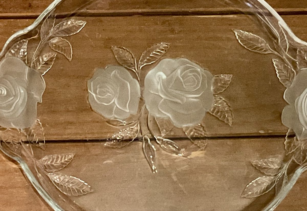 Piatti di portata: Glasplatte Servierplatte mit Rosenmuster, Vintage Style – Usato da Endingen venduto da nathan05 1