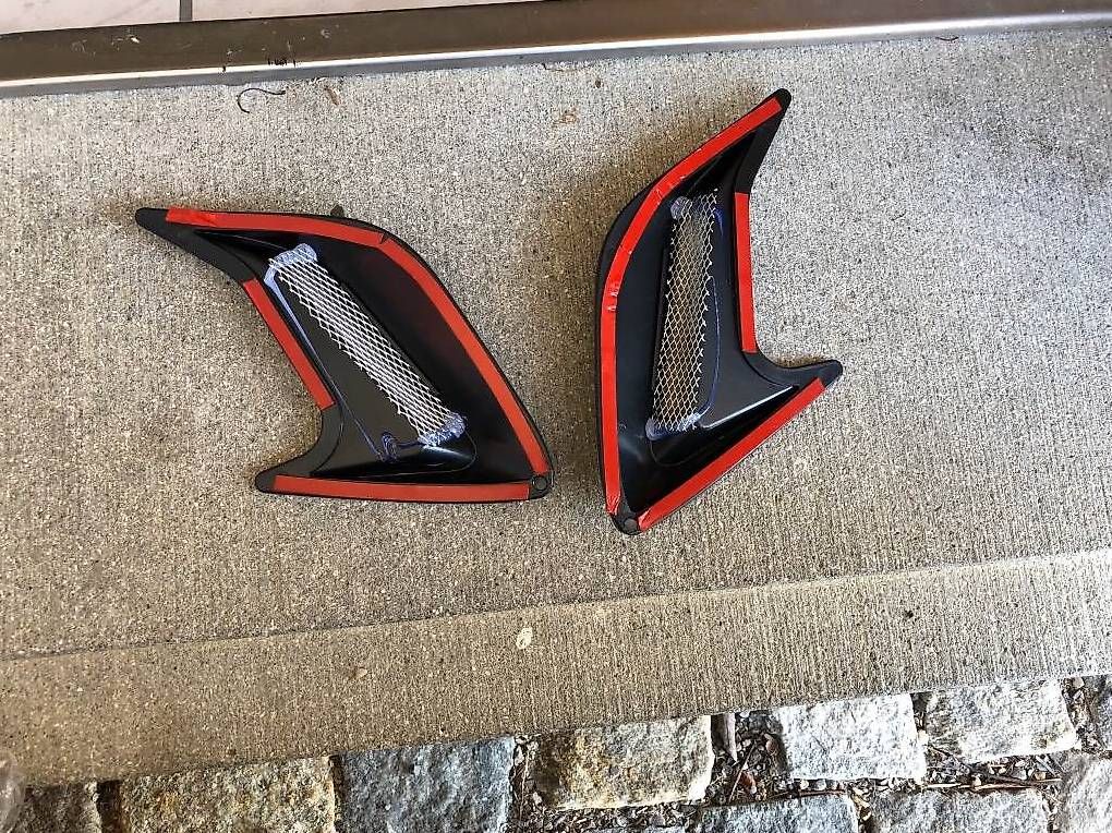 Alle Autoersatzteile: Aufklebe Gitter für stossstange – Gebraucht aus Wollerau von michel31 1
