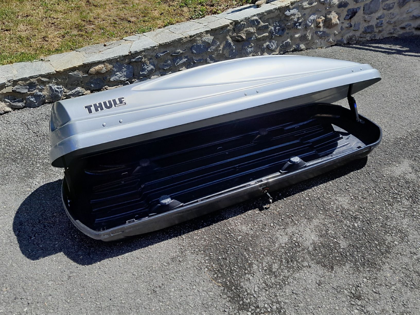 Thule Dachboxen: Coffre de toit Thule Atlantis 600 – Gebraucht aus Ollon VD von bou_8rf9