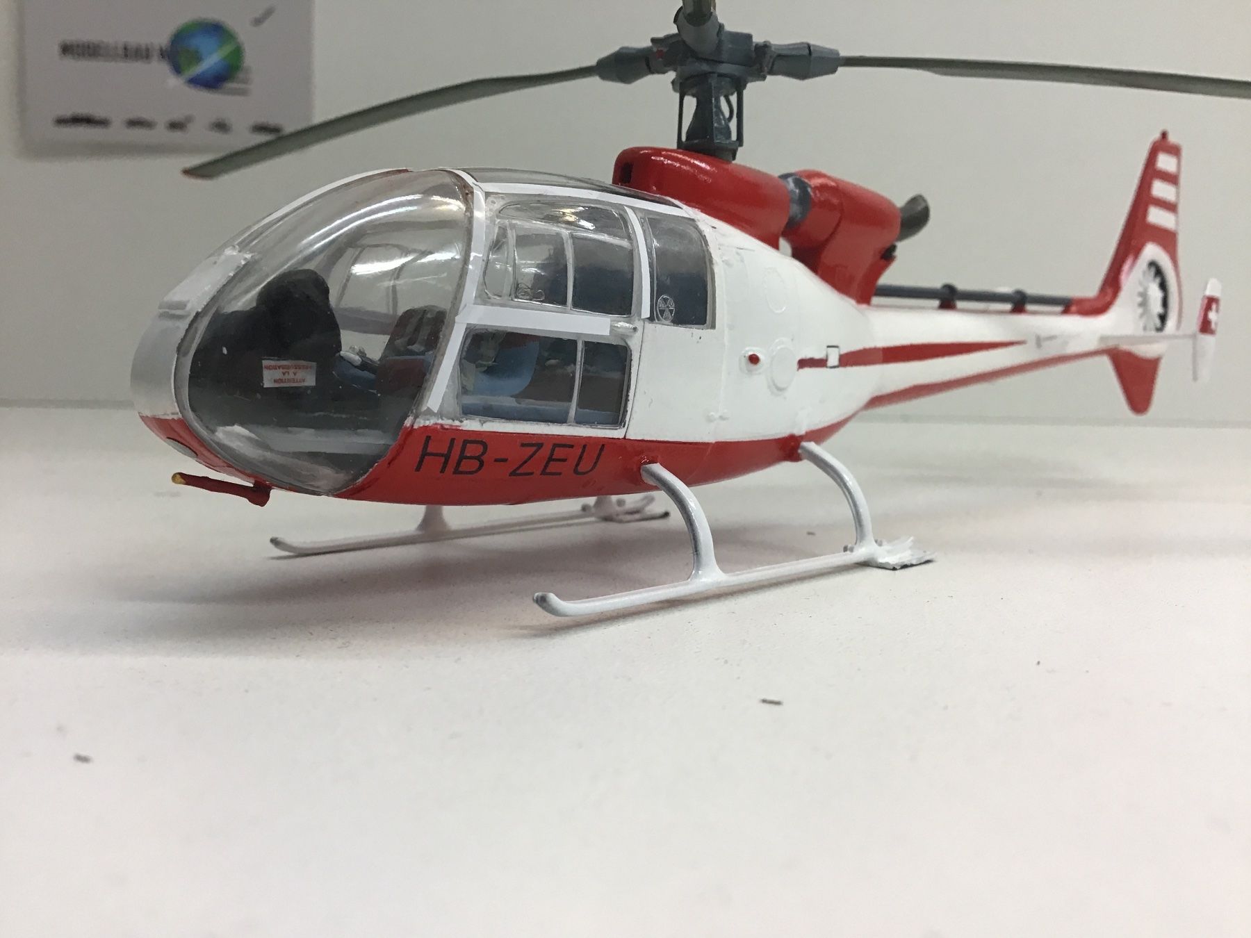 Kit di modellismo & Modellini statici: Modell Hubschrauber HB-ZEU, scale 1:72, – Nuovo (secondo la descrizione) da Männedorf venduto da Spezial-Modelle