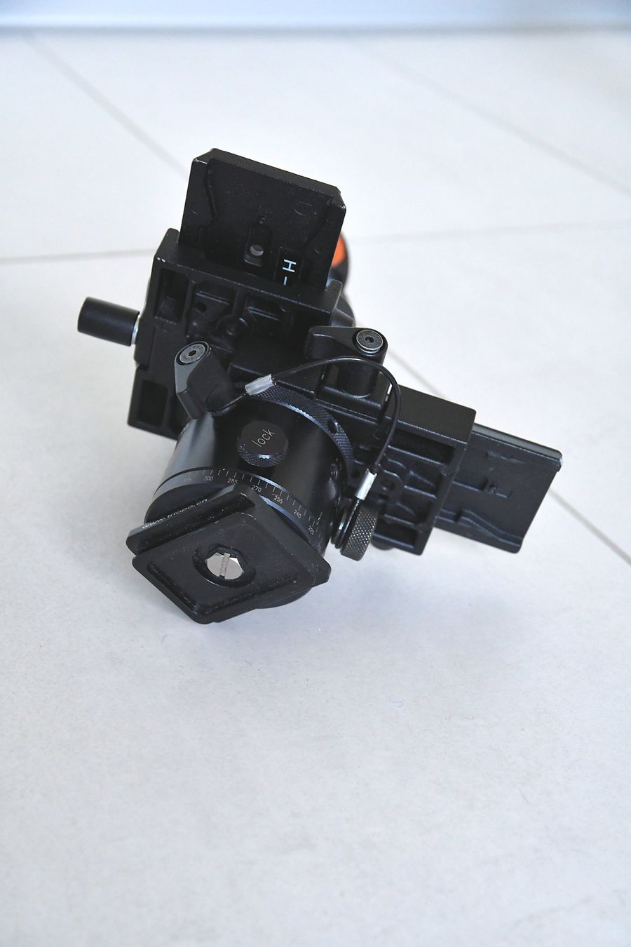 Manfrotto Treppiedi & Teste: Kamerastativ Manfrotto Model 161 – Usato da Rothrist venduto da Celebrate 5