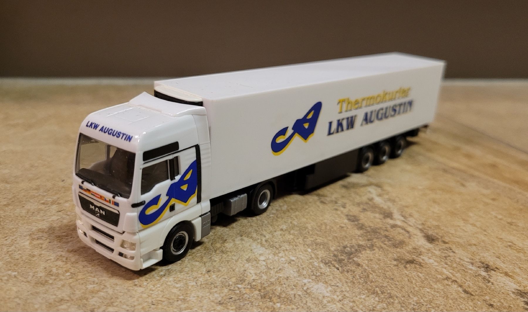 Herpa Kit di modellismo & Modellini statici: Herpa LKW's 1:87 – Usato da Hettiswil venduto da kuese85 4