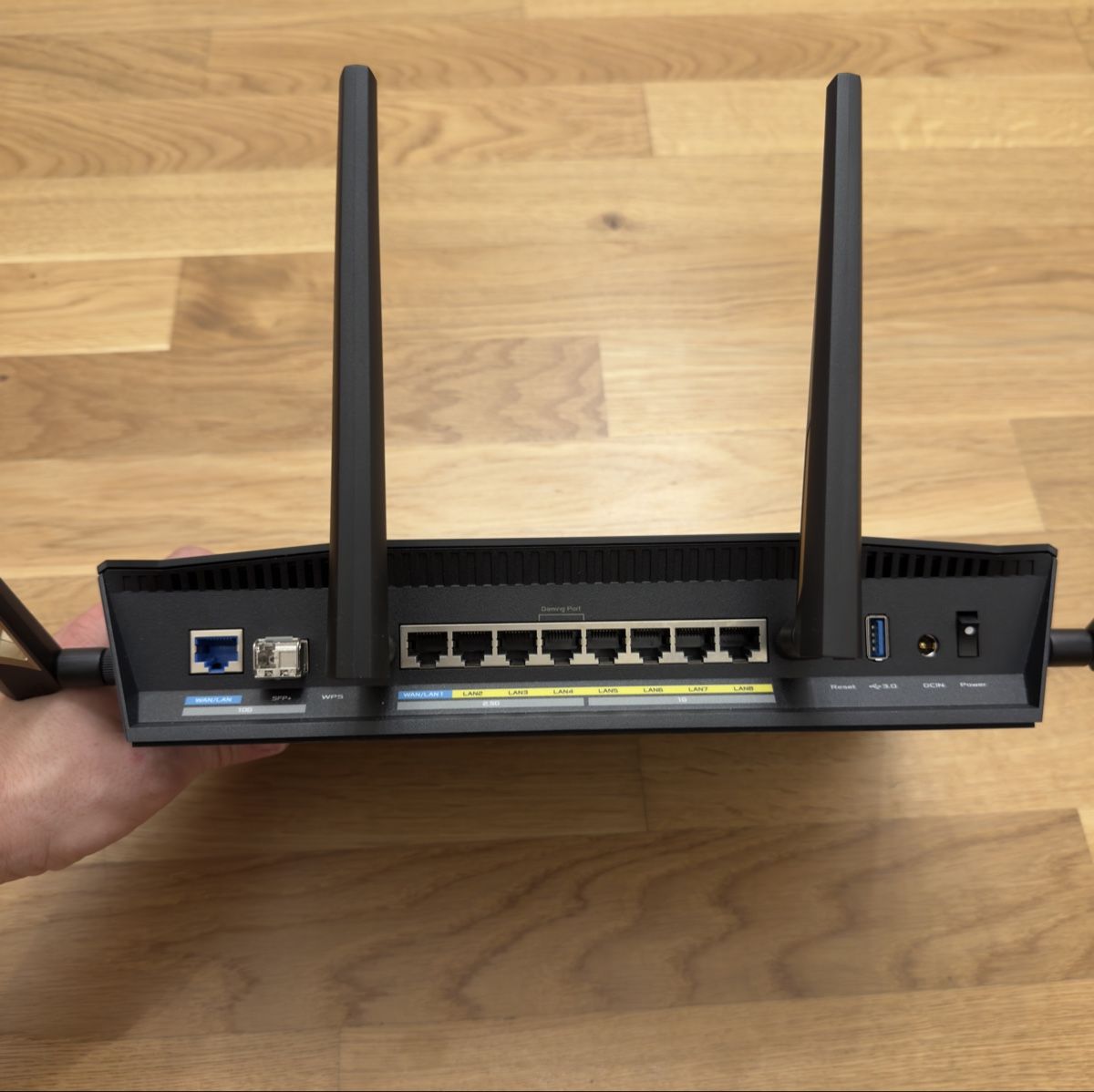 Asus Modems & Router: Asus RT-BE88U Router, Like New Condition – Gebraucht aus Emmenbrücke von slymewolf